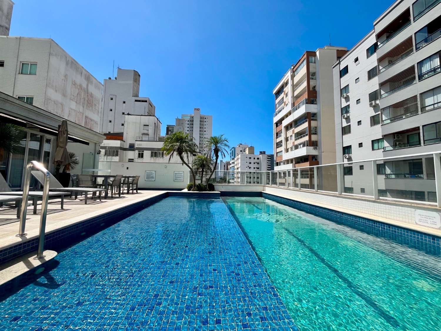 Apartamento no Ed. Royalton Residence em Balneário Camboriú - foto 27