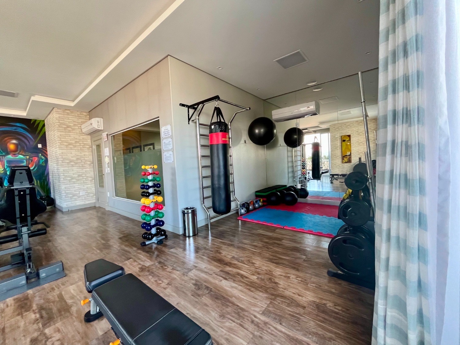 Apartamento no Ed. Royalton Residence em Balneário Camboriú - foto 29
