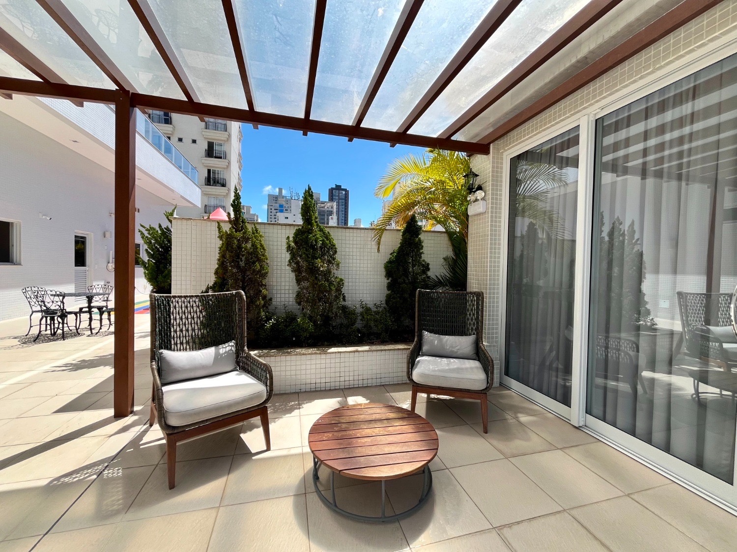 Apartamento no Ed. Royalton Residence em Balneário Camboriú - foto 30