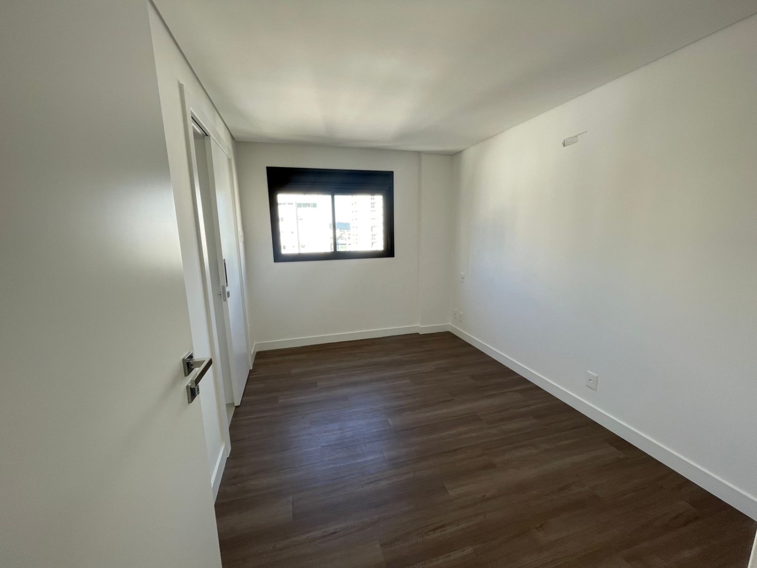 Apartamento no Ed. Marabella em Balneário Camboriú