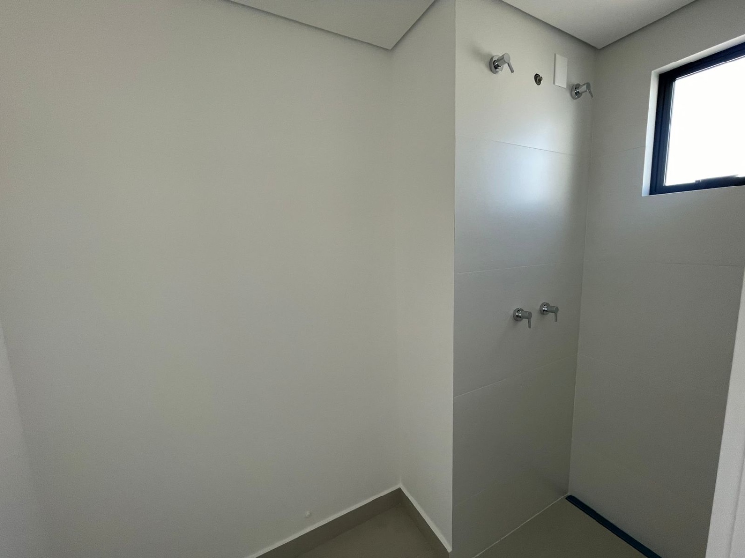 Apartamento no Ed. Marabella em Balneário Camboriú - foto 10