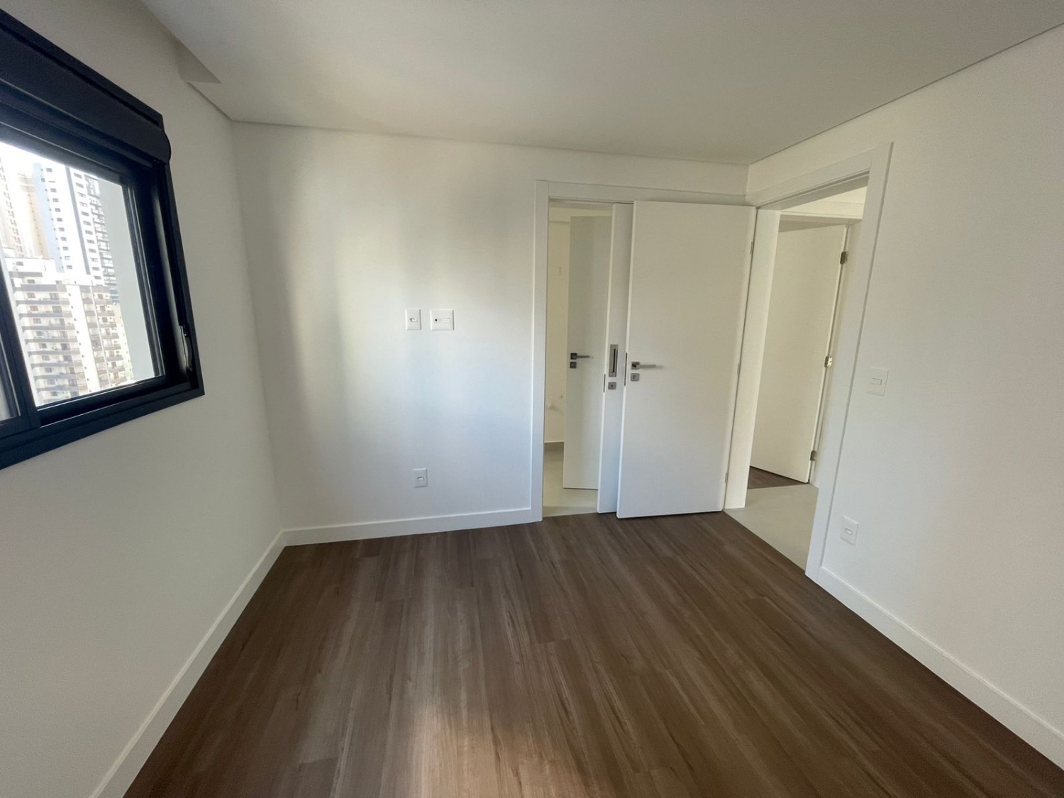 Apartamento no Ed. Marabella em Balneário Camboriú - foto 13