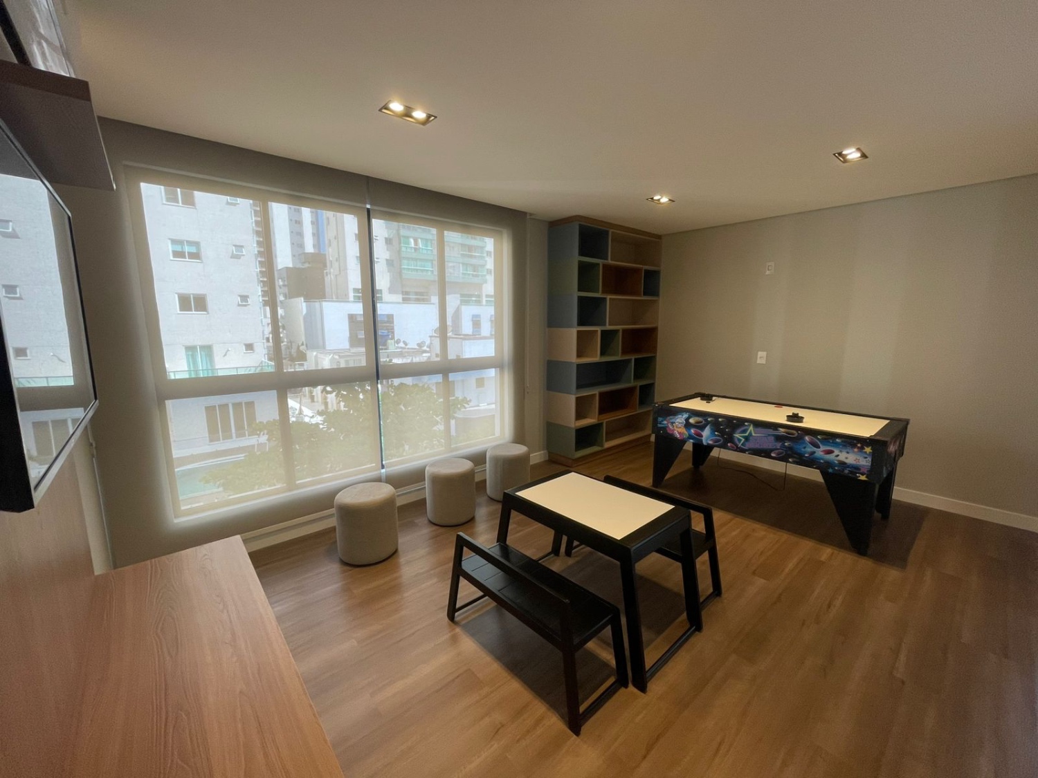 Apartamento no Ed. Marabella em Balneário Camboriú - foto 20