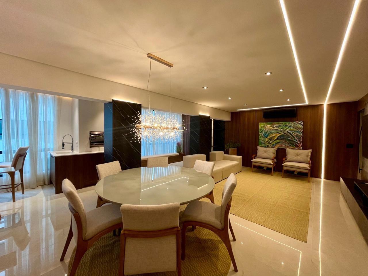 Apartamento no Ed. Adolfo Blase em Balneário Camboriú