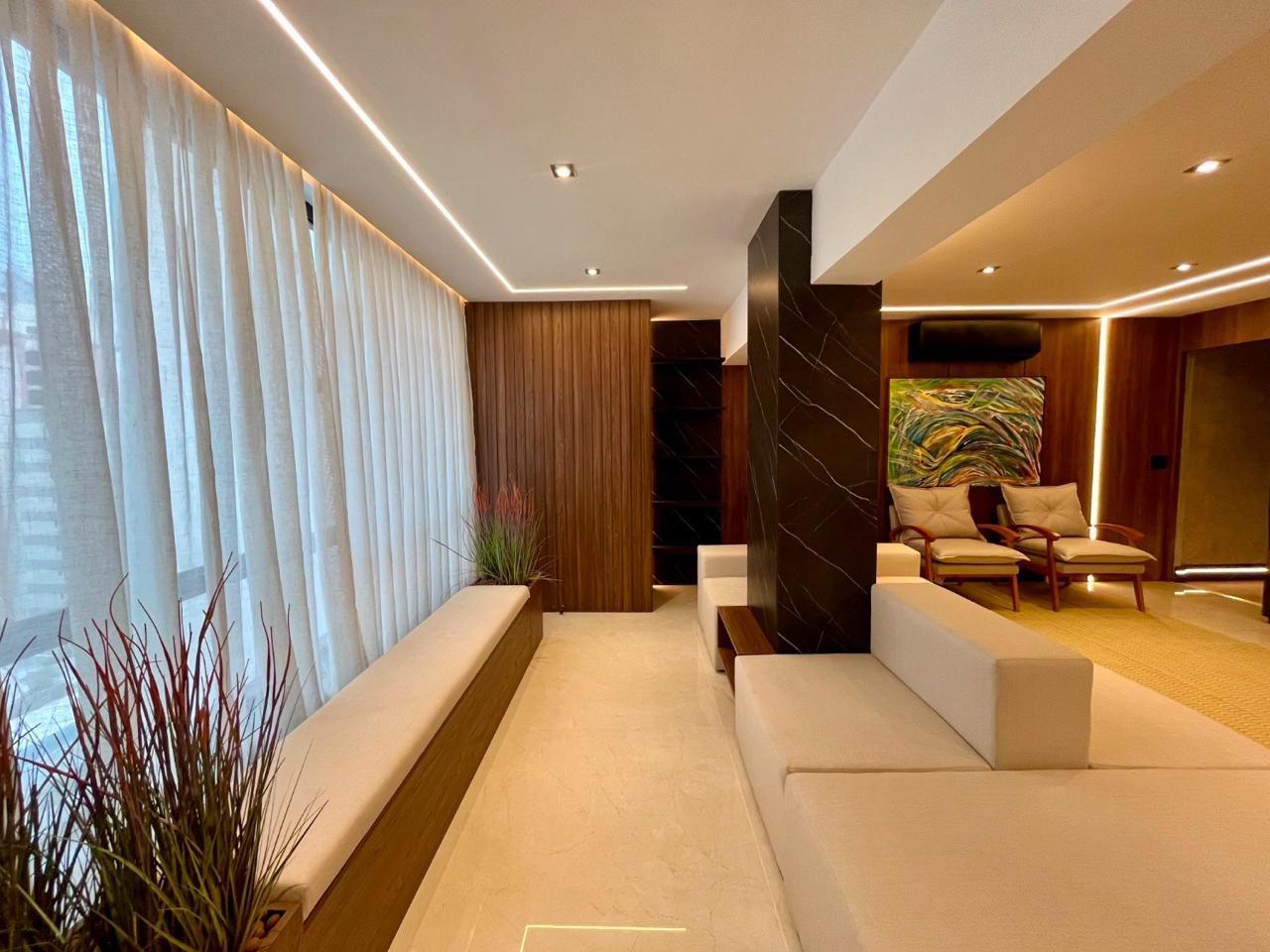 Apartamento no Ed. Adolfo Blase em Balneário Camboriú - foto 2