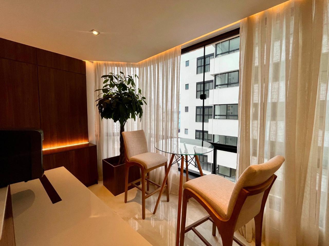 Apartamento no Ed. Adolfo Blase em Balneário Camboriú - foto 3