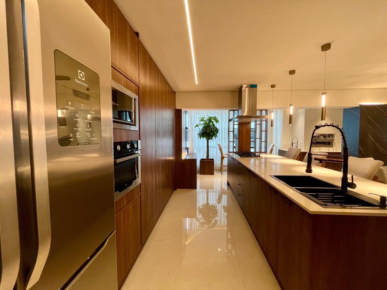 Apartamento no Ed. Adolfo Blase em Balneário Camboriú - foto 5