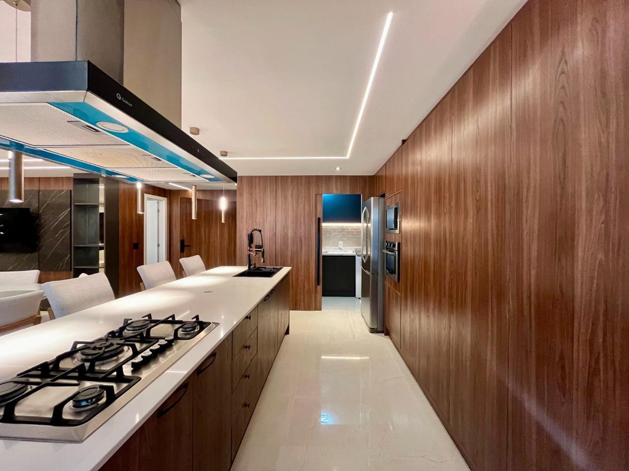Apartamento no Ed. Adolfo Blase em Balneário Camboriú - foto 6