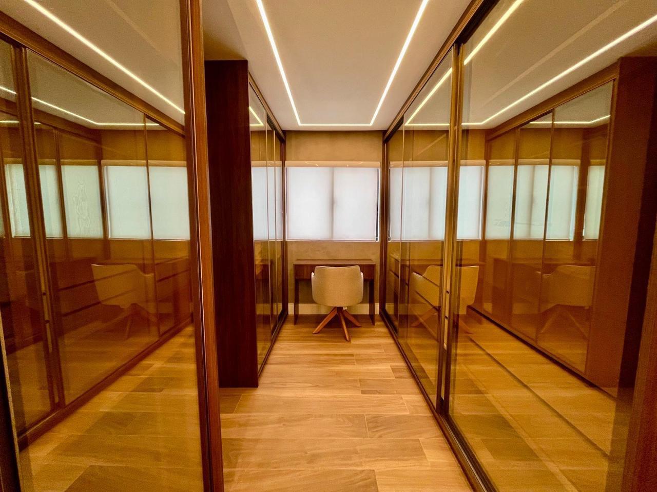Apartamento no Ed. Adolfo Blase em Balneário Camboriú - foto 10