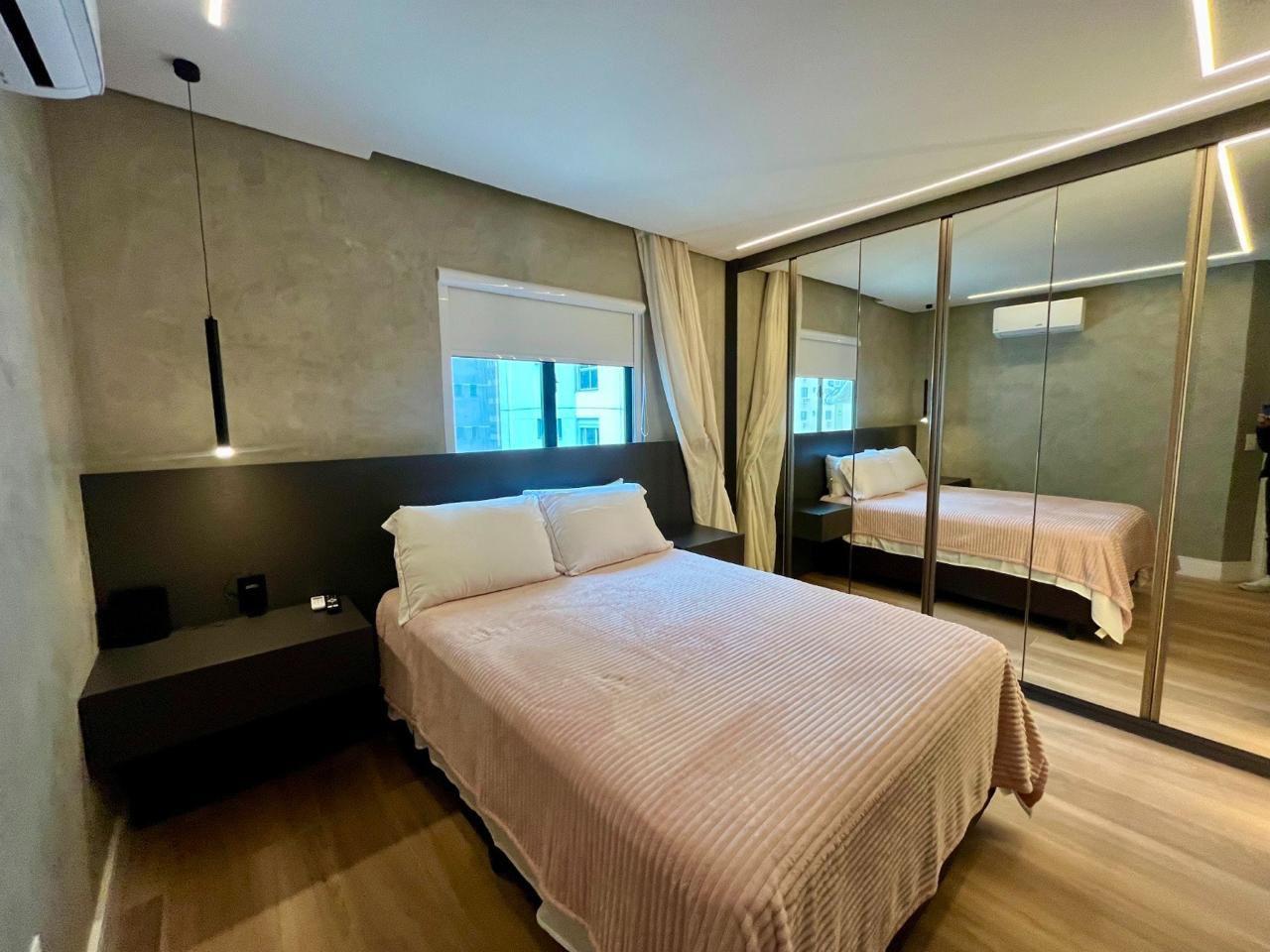 Apartamento no Ed. Adolfo Blase em Balneário Camboriú - foto 11