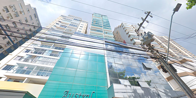 Apartamento no Ed. Austral em Balneário Camboriú