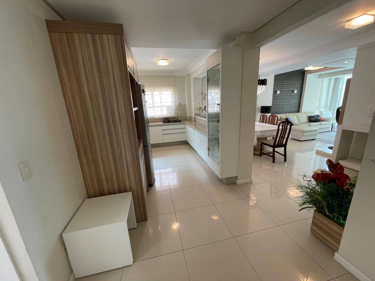 Apartamento no Ed. Austral em Balneário Camboriú - foto 10