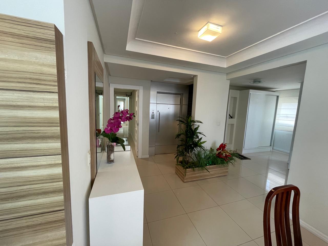 Apartamento no Ed. Austral em Balneário Camboriú - foto 12