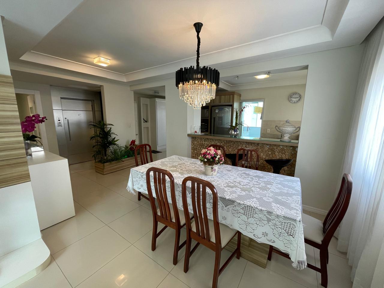 Apartamento no Ed. Austral em Balneário Camboriú - foto 13