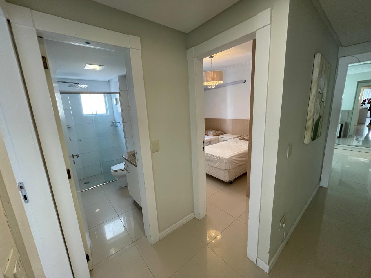 Apartamento no Ed. Austral em Balneário Camboriú - foto 15