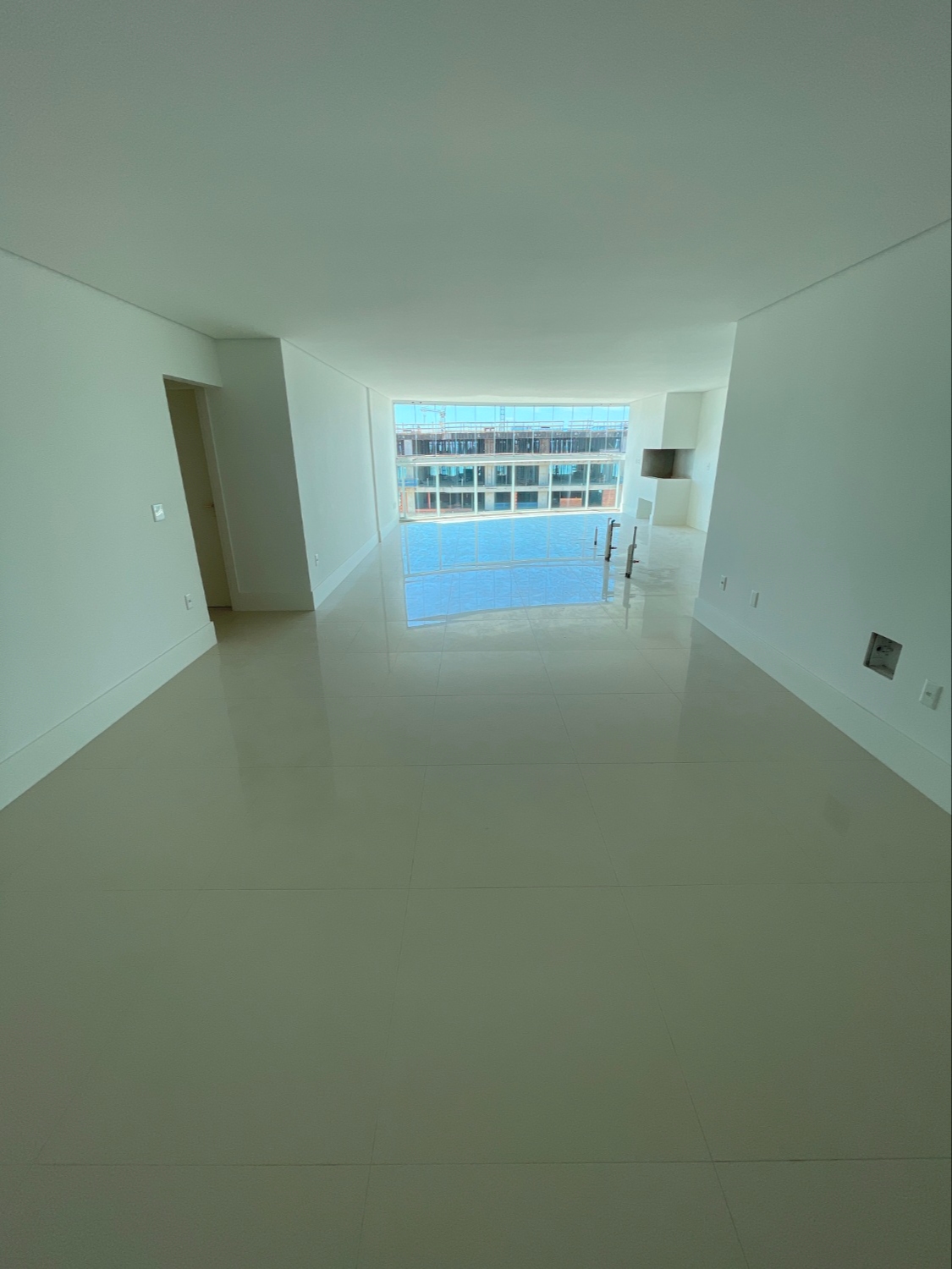 Apartamento no Condomínio Reserva Figueira na Praia Brava - foto 6