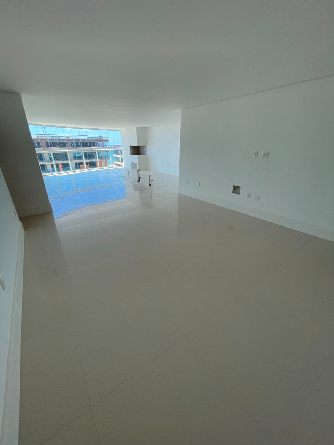 Apartamento no Condomínio Reserva Figueira na Praia Brava - foto 7