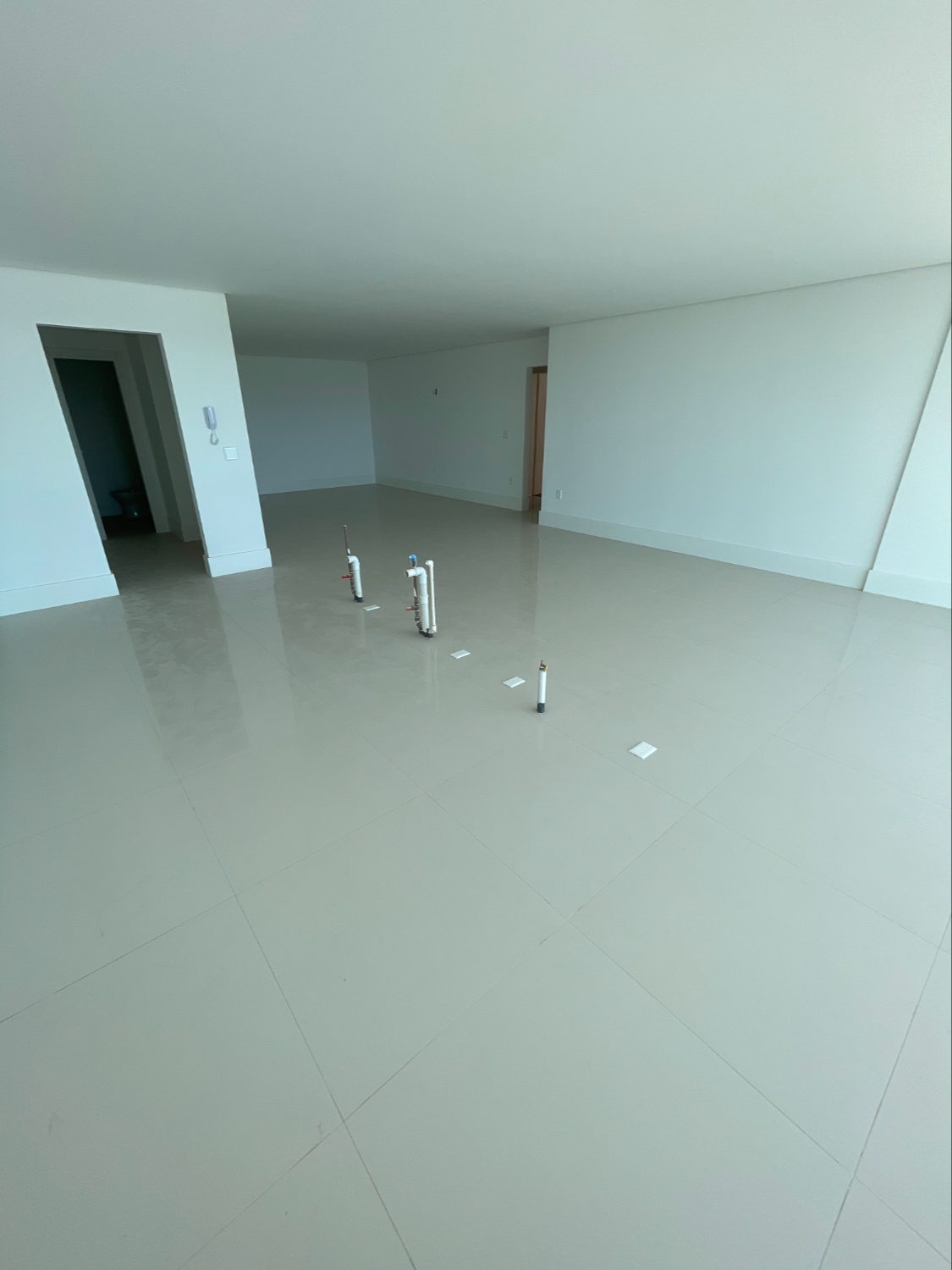 Apartamento no Condomínio Reserva Figueira na Praia Brava - foto 9