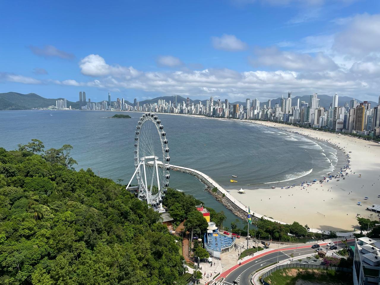 Apartamento no Ed. Terraço da Rainha em Balneário Camboriú - foto 3