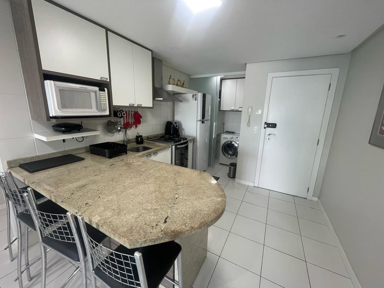 Apartamento no Ed. Terraço da Rainha em Balneário Camboriú - foto 6