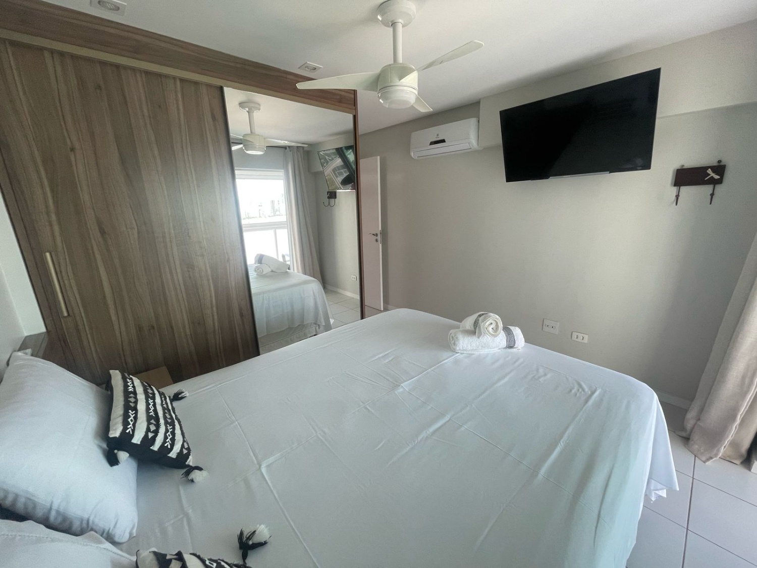 Apartamento no Ed. Terraço da Rainha em Balneário Camboriú - foto 9