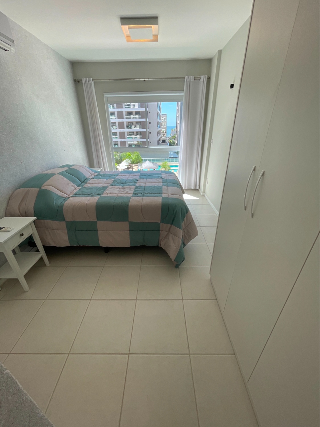 Apartamento no Ed. Aloha Home Resort na Praia Brava - foto 11
