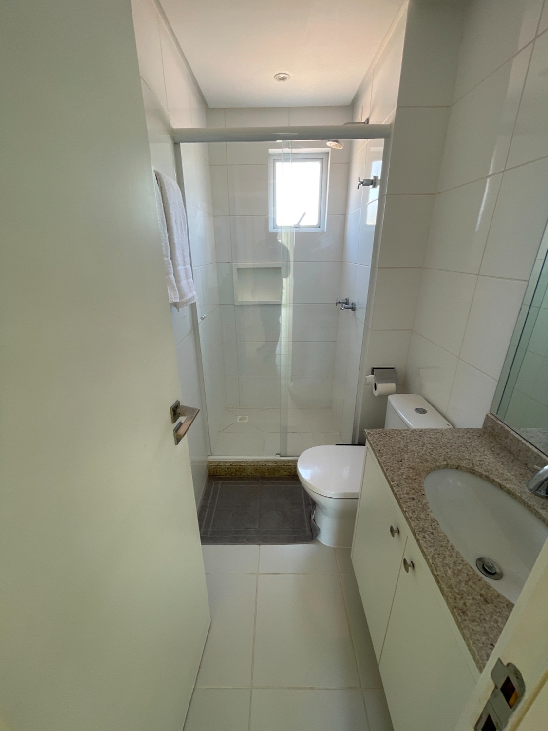 Apartamento no Ed. Aloha Home Resort na Praia Brava - foto 13
