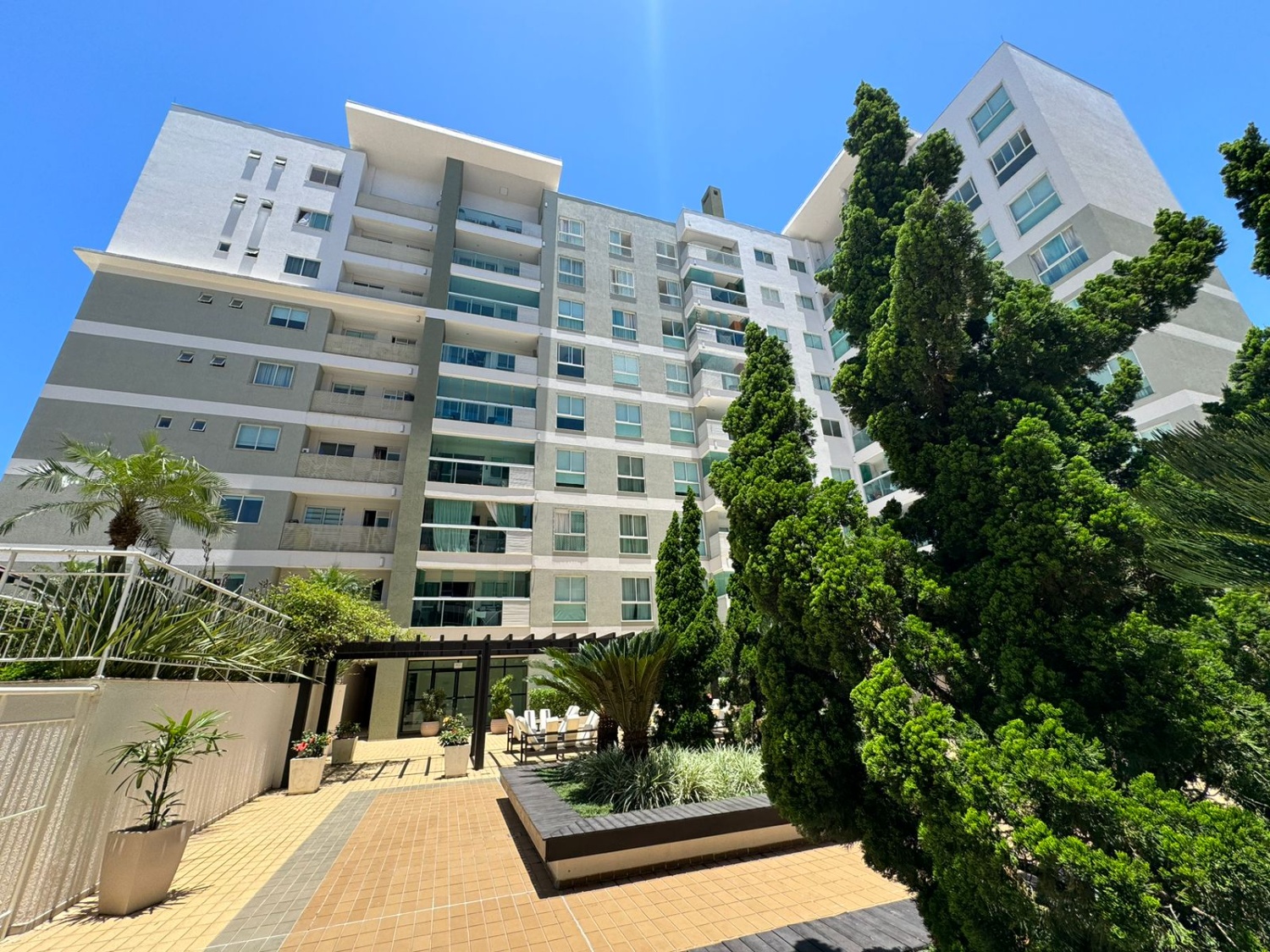 Apartamento no Ed. Aloha Home Resort na Praia Brava - foto 16