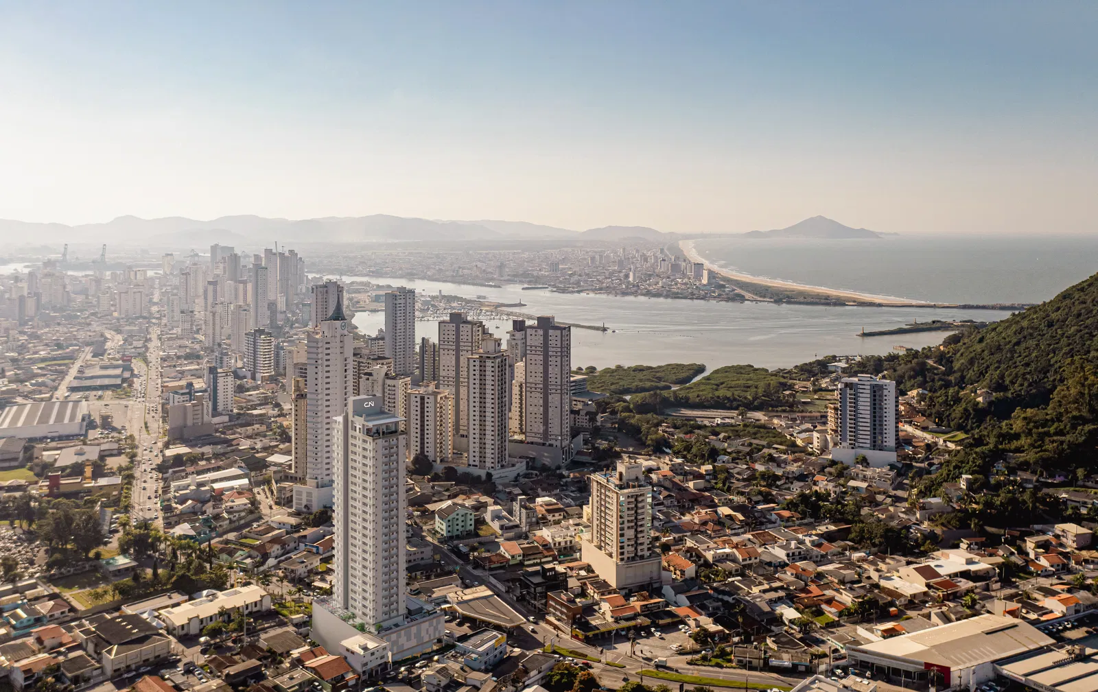 Apartamento no Edifício Terrace 360° em Praia Brava - foto 3