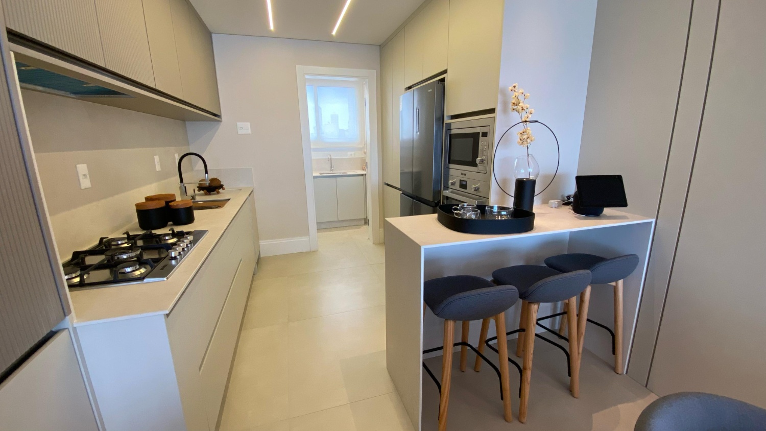 Apartamento no Ed. Admirá Arrka Concept em Balneário Camboriú - foto 3