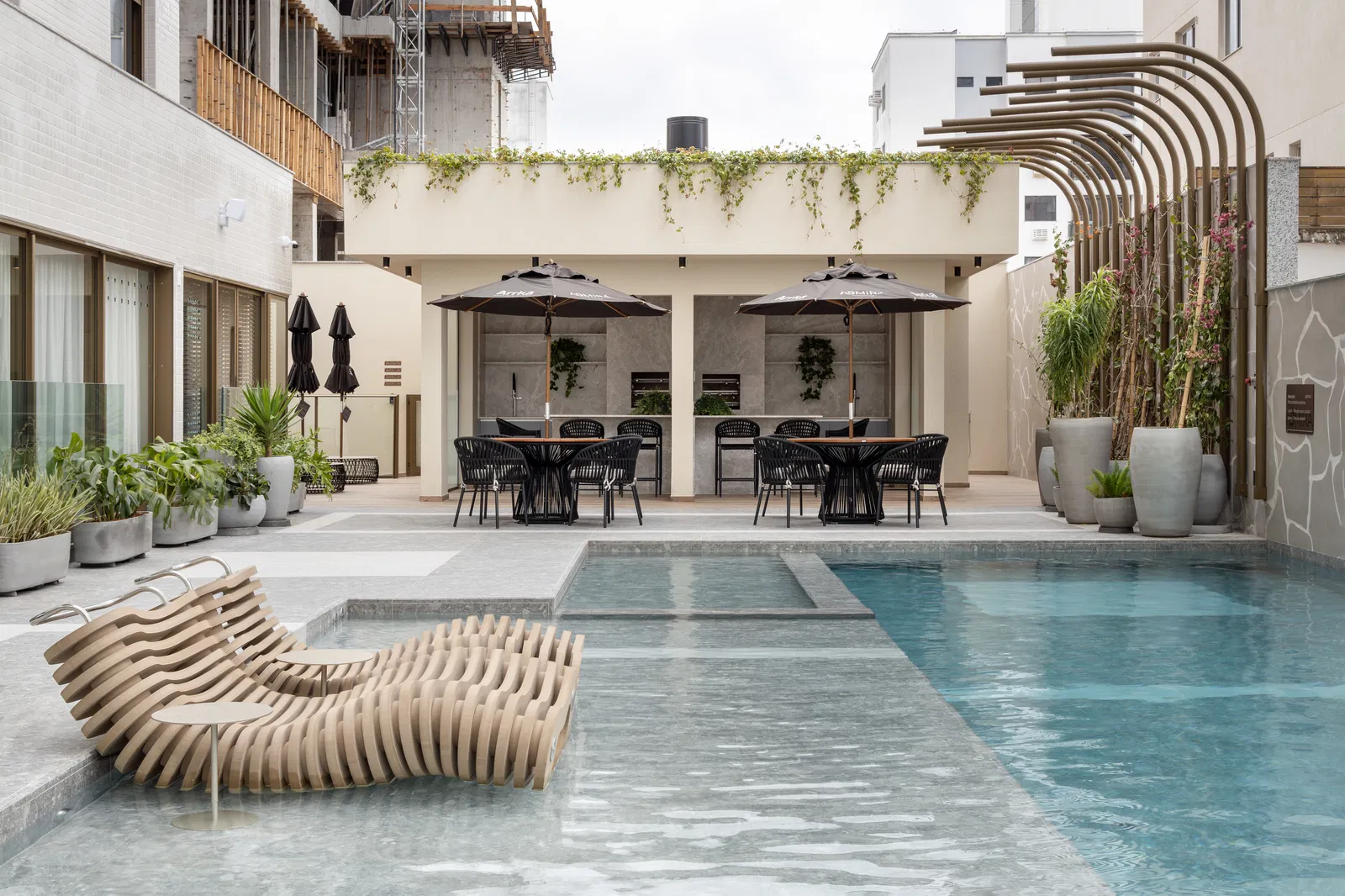 Apartamento no Ed. Admirá Arrka Concept em Balneário Camboriú - foto 26
