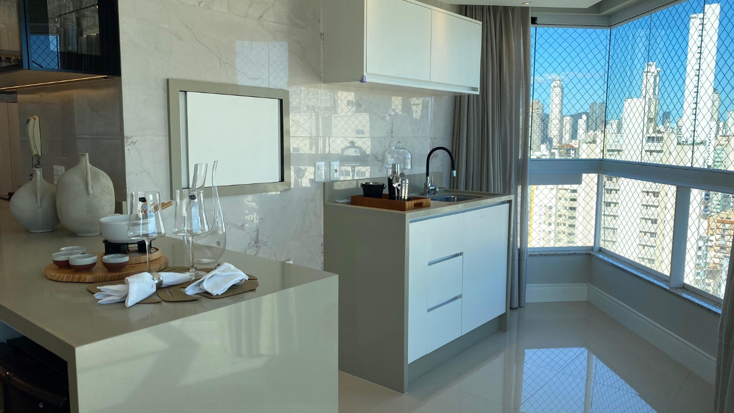 Apartamento no Ed. Ópera Plaza em Balneário Camboriú
