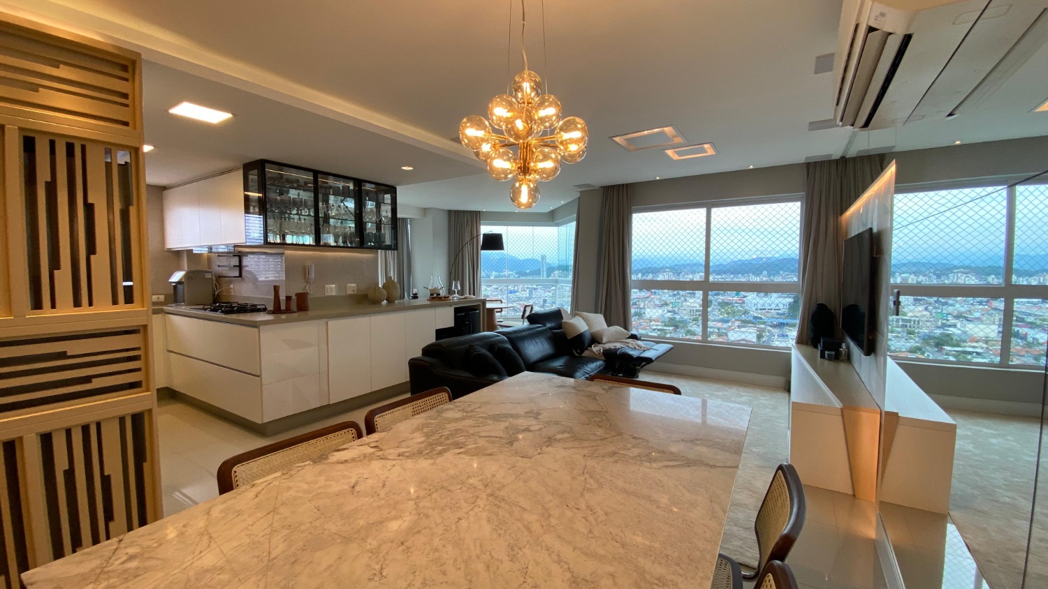 Apartamento no Ed. Ópera Plaza em Balneário Camboriú