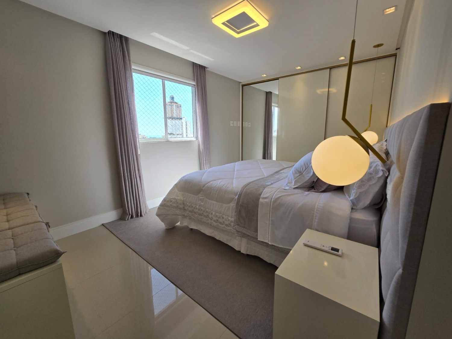 Apartamento no Ed. Ópera Plaza em Balneário Camboriú - foto 11