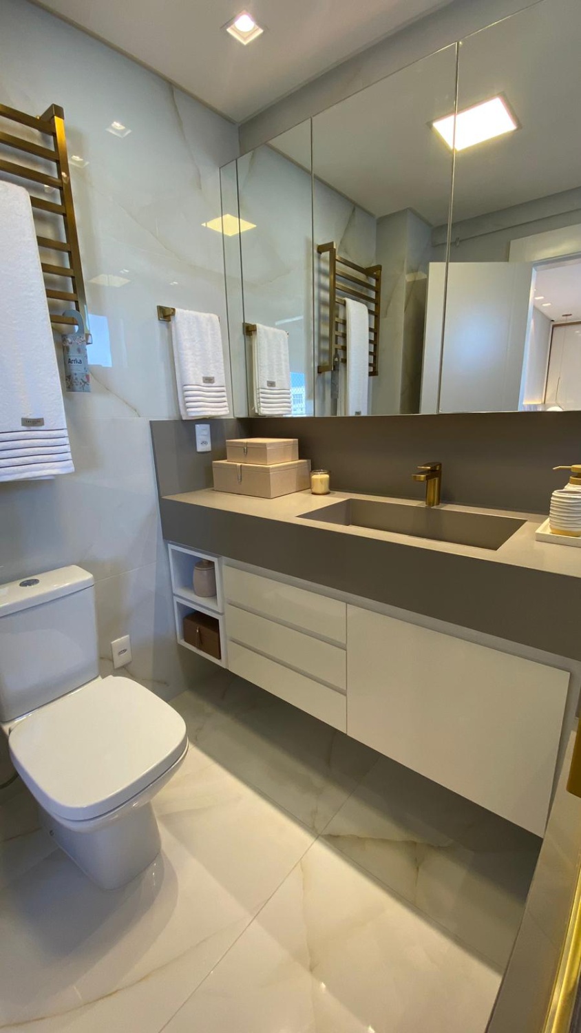 Apartamento no Ed. Ópera Plaza em Balneário Camboriú - foto 13
