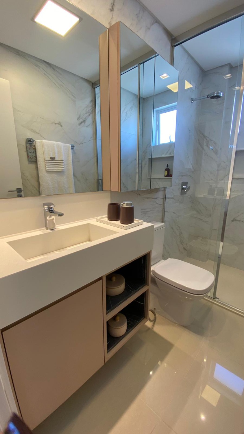 Apartamento no Ed. Ópera Plaza em Balneário Camboriú - foto 17