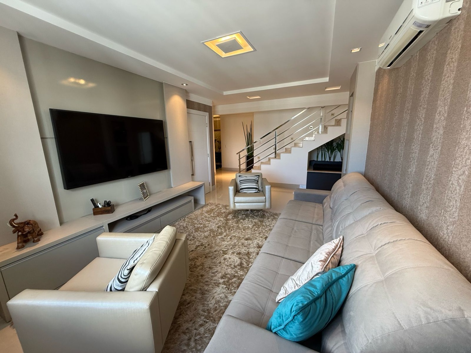 Cobertura Duplex no Edifício Taj Mahal em Itapema - foto 11