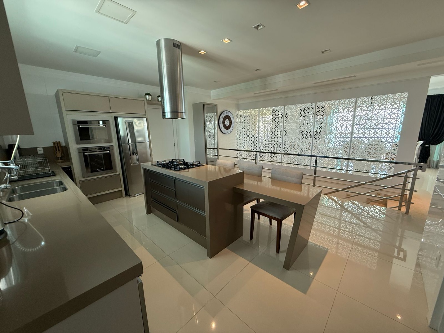 Cobertura Duplex no Edifício Taj Mahal em Itapema - foto 13