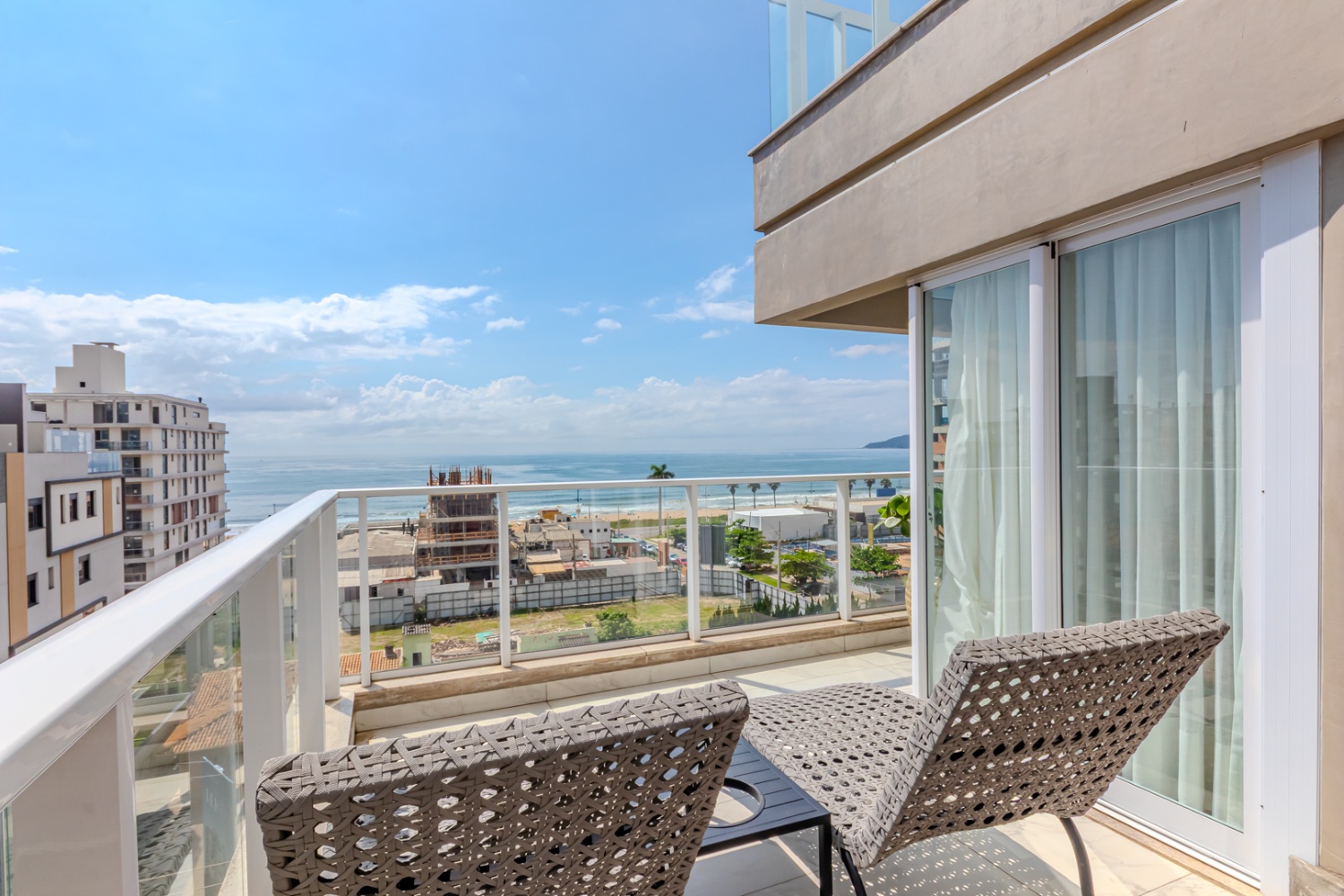 Apartamento no Ed. Brava Arts by Romero Britto na Praia Brava - foto 19