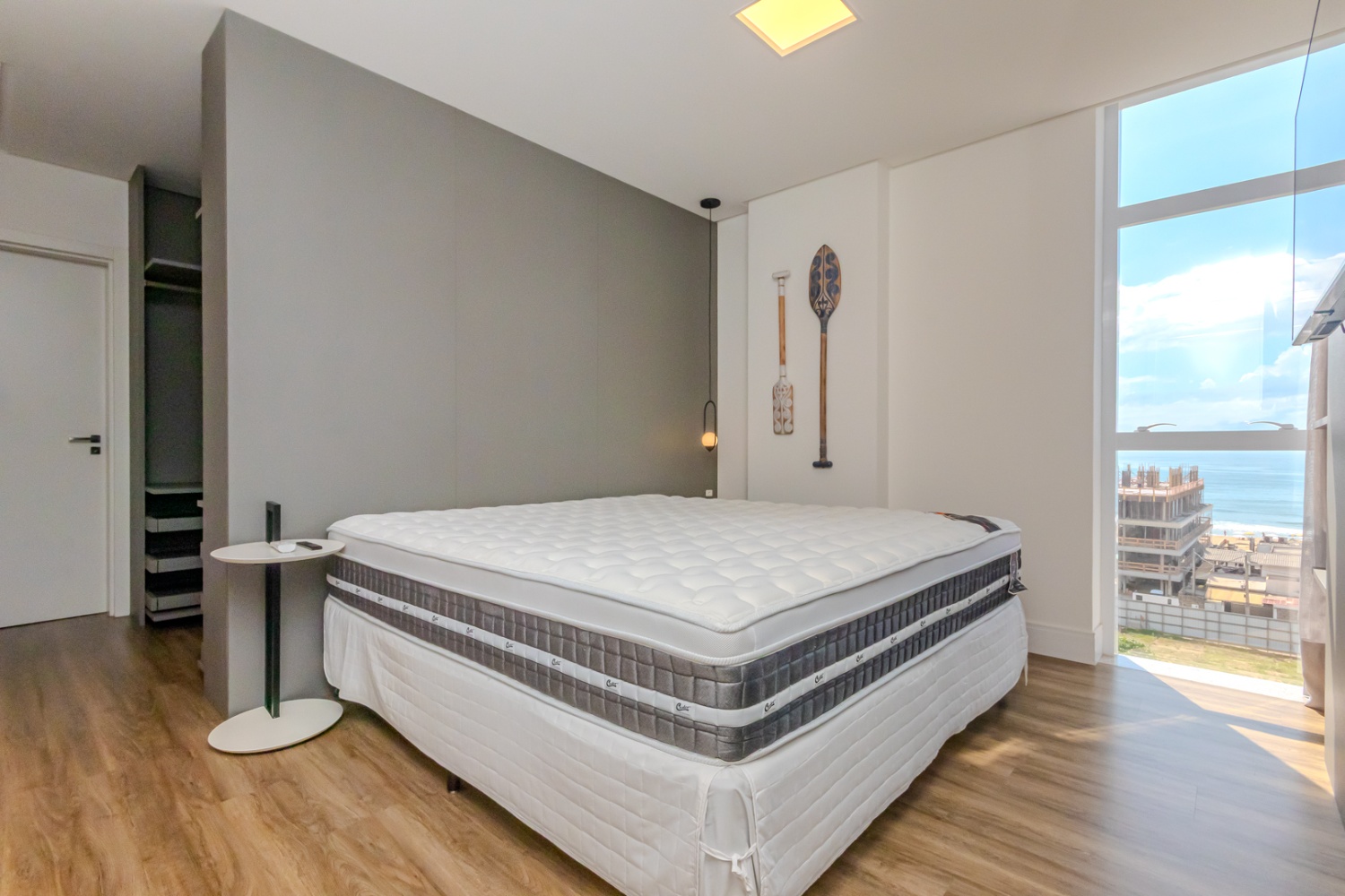 Apartamento no Ed. Brava Arts by Romero Britto na Praia Brava - foto 32