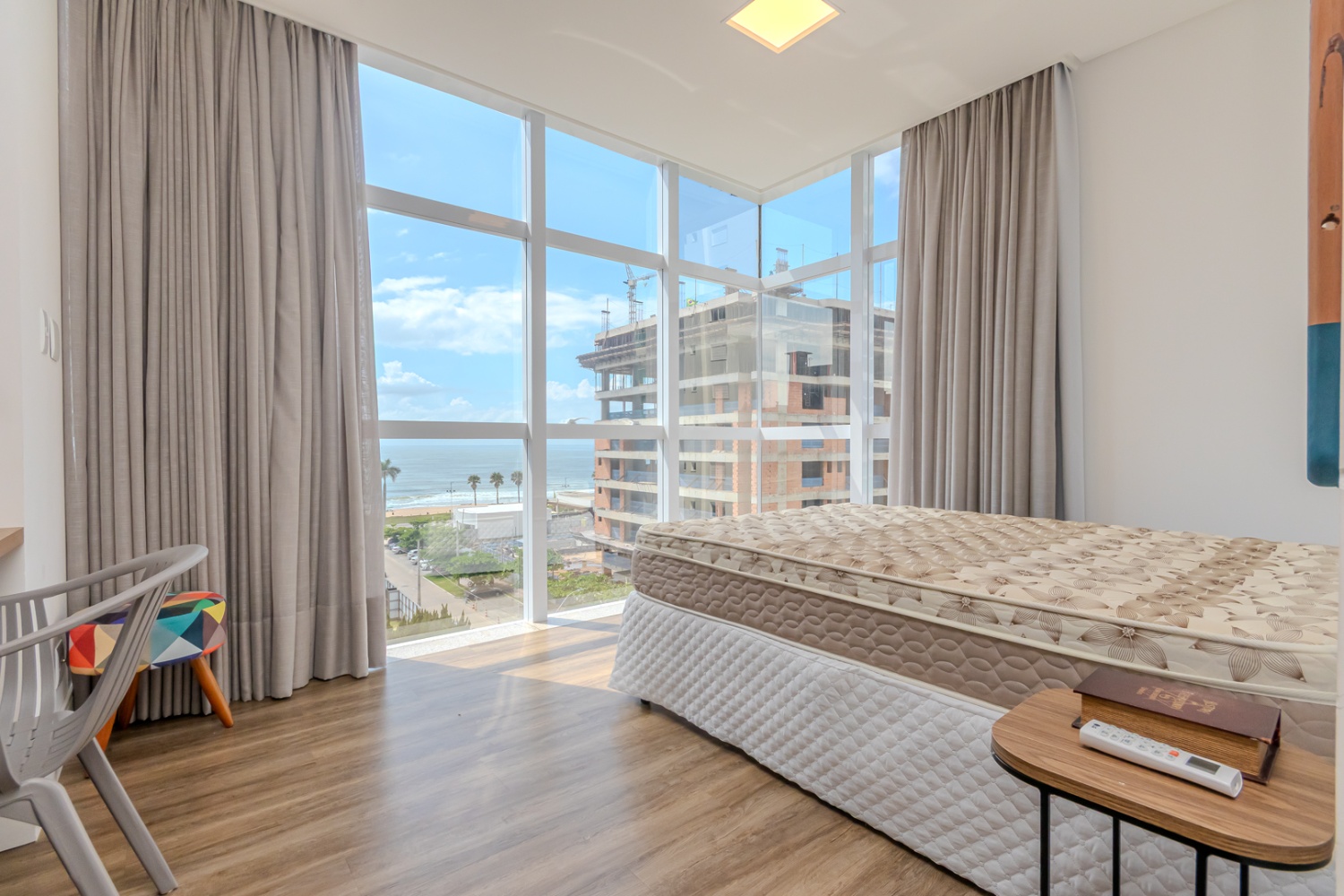Apartamento no Ed. Brava Arts by Romero Britto na Praia Brava - foto 40