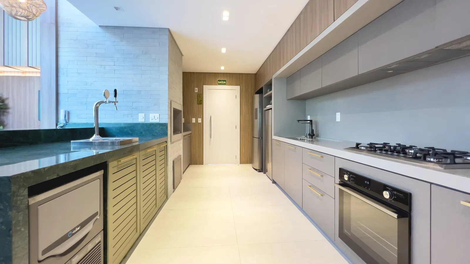 Apartamento no Ed. Solar di Capri em Balneário Camboriú - foto 7
