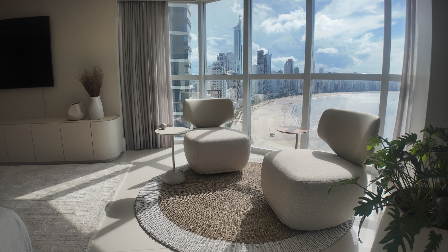 Apartamento no Ed. Ibiza Towers em Balneário Camboriú - foto 10