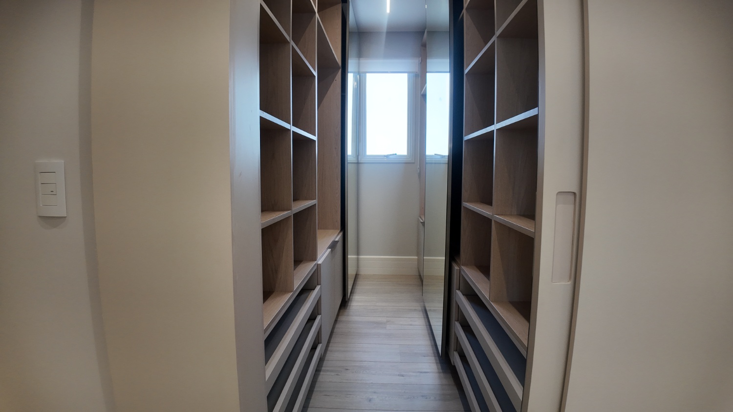 Apartamento no Ed. Ibiza Towers em Balneário Camboriú - foto 23