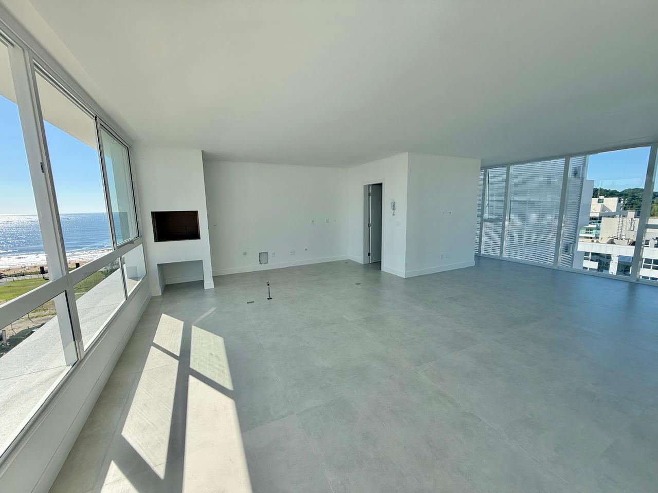 Apartamento no Edifício Riva na Praia Brava em Itajaí
