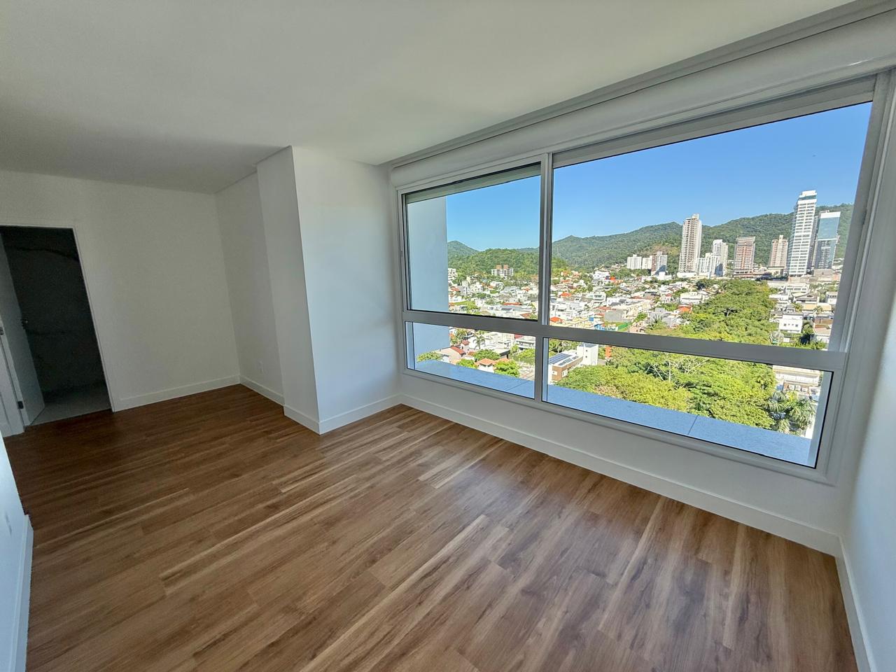 Apartamento no Edifício Riva na Praia Brava em Itajaí
