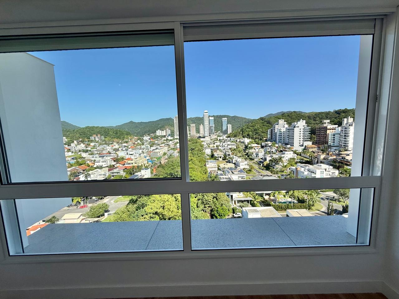 Apartamento no Edifício Riva na Praia Brava em Itajaí