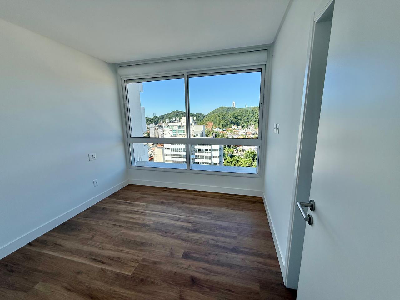 Apartamento no Edifício Riva na Praia Brava - foto 9