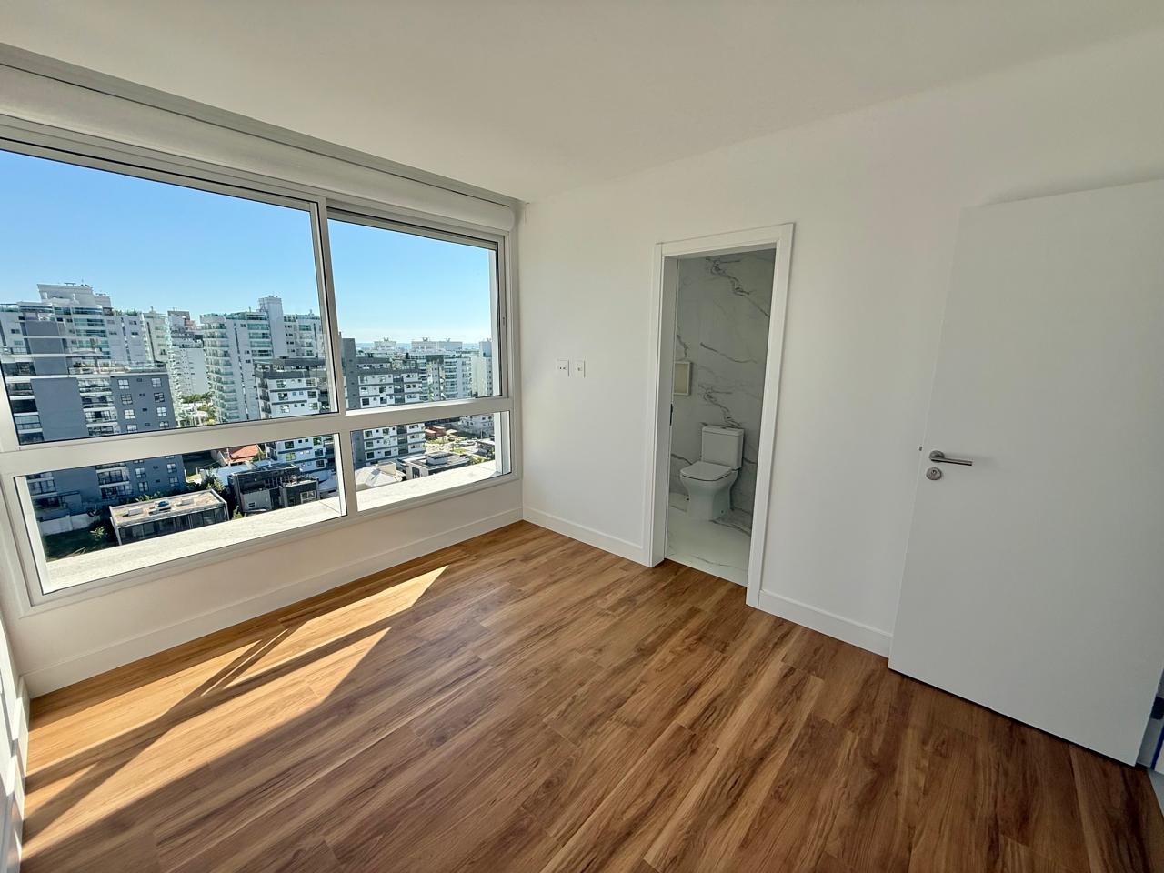 Apartamento no Edifício Riva na Praia Brava - foto 10
