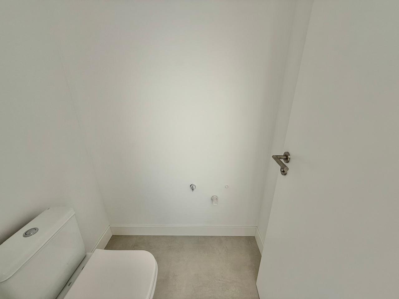 Apartamento no Edifício Riva na Praia Brava - foto 11